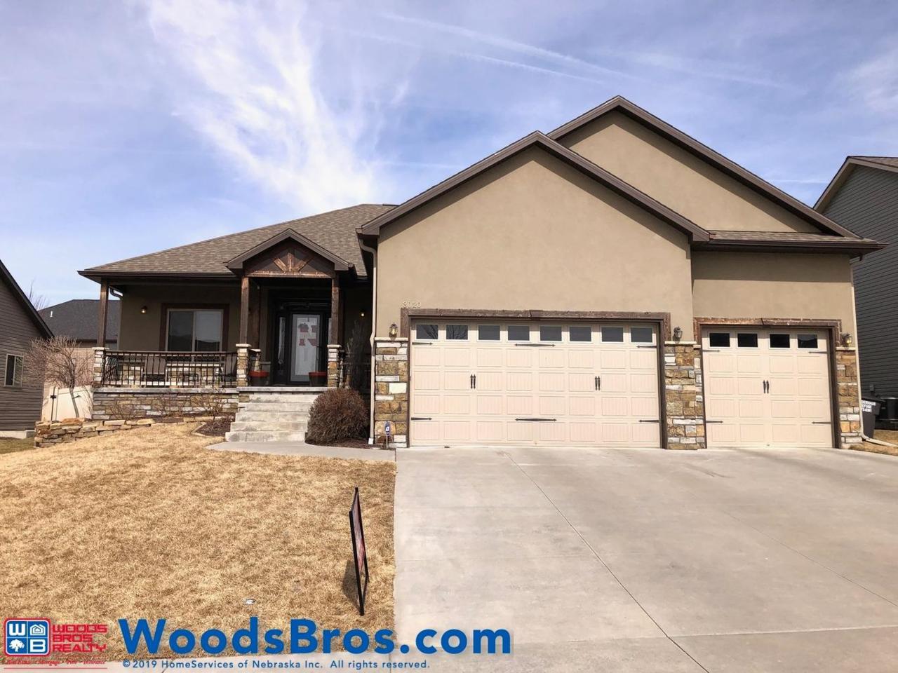 3020 Forest Avenue - Photo 1
