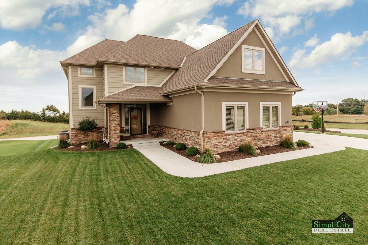 7940 97th Bay - Photo 1