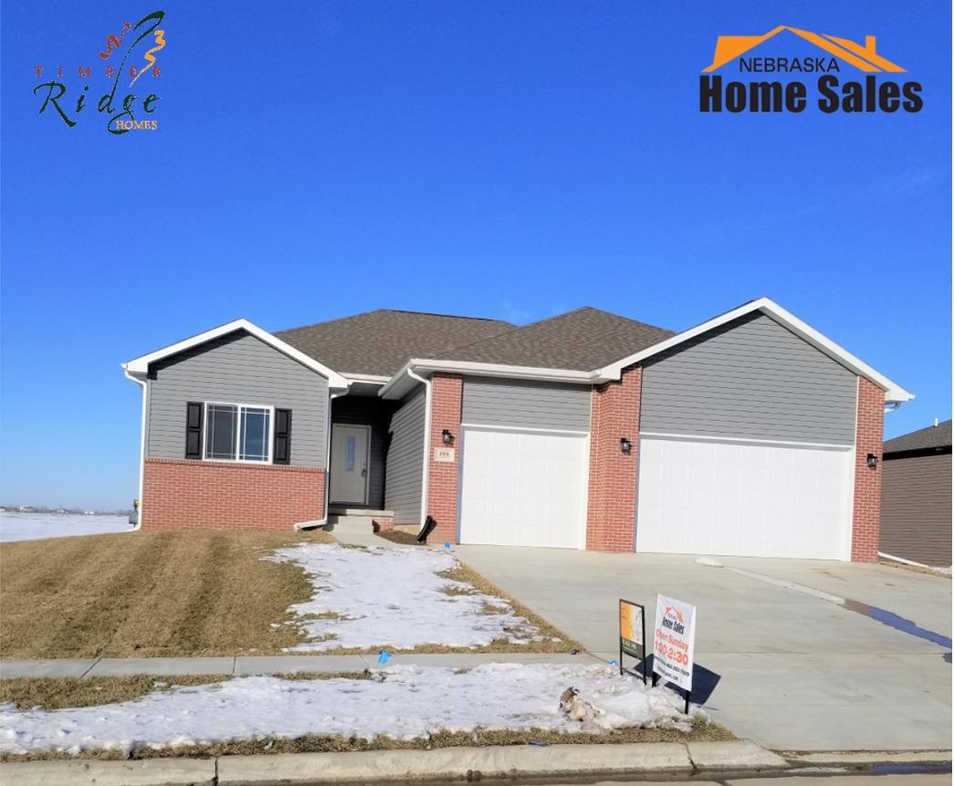 204 10 Street - Photo 1