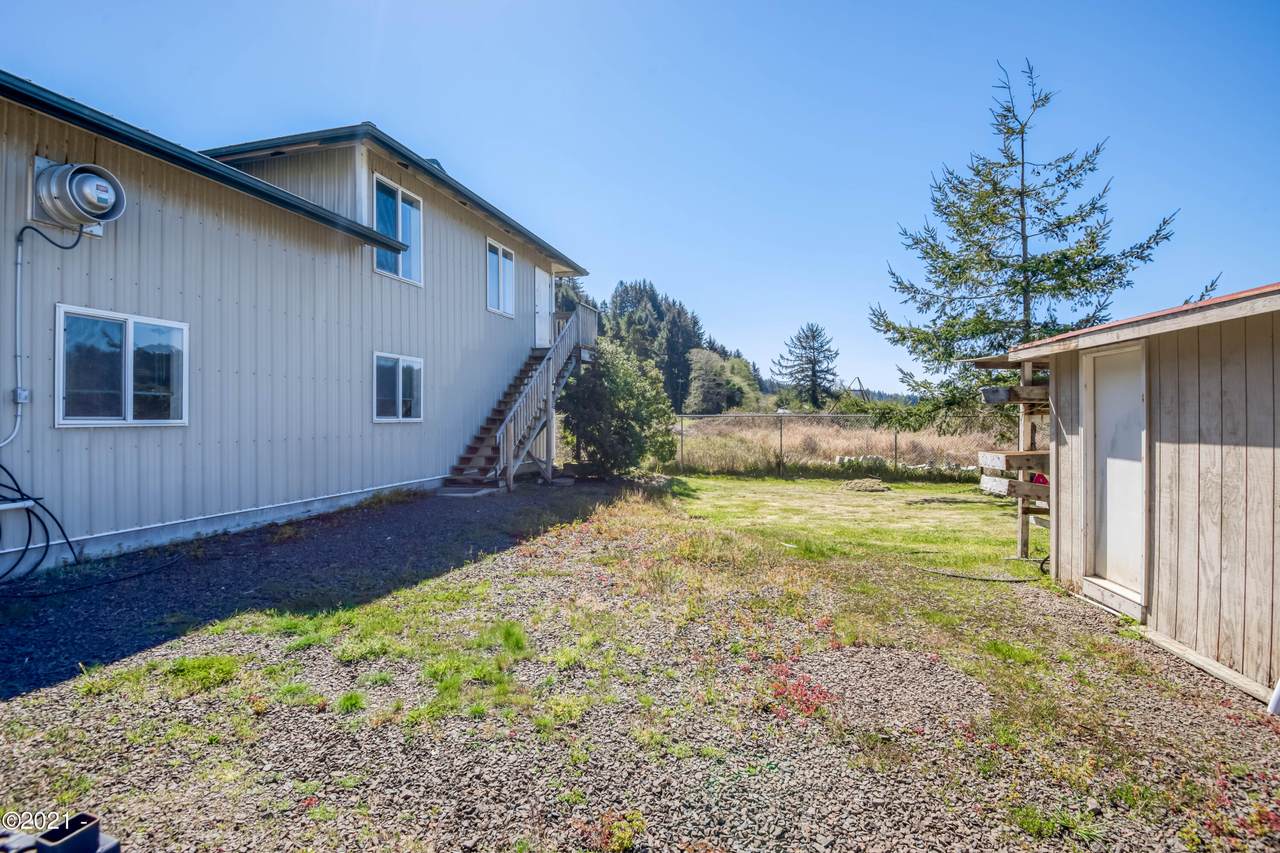 3814 Yaquina Bay Rd - Photo 1