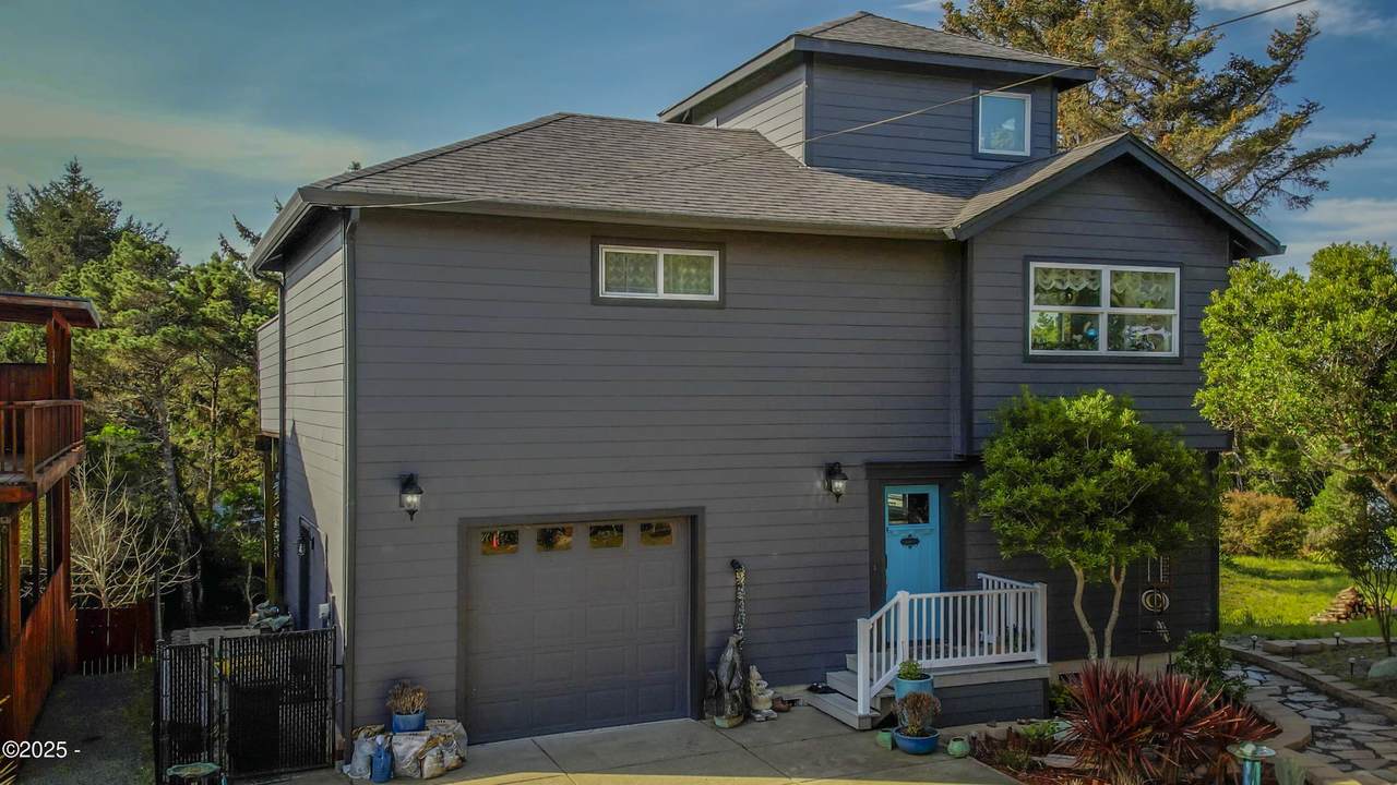 4604 Falcon Street - Photo 1