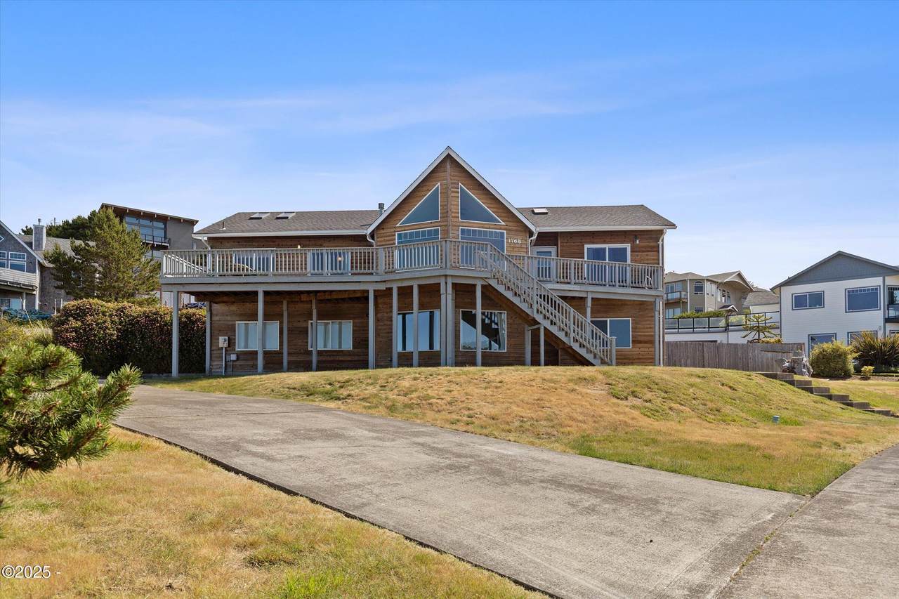 1768 Lincoln Loop - Photo 1
