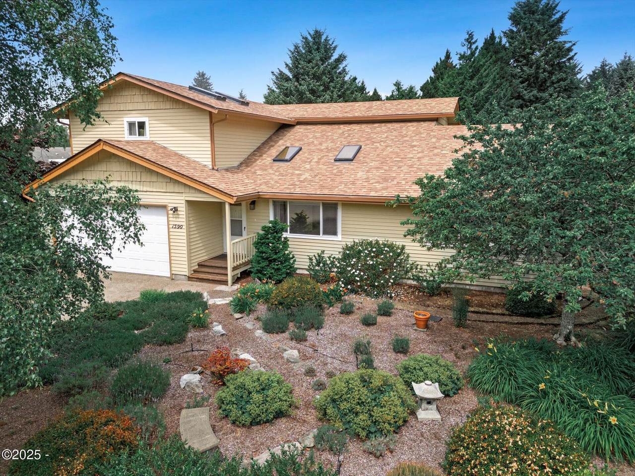 1590 Fairway Drive - Photo 1