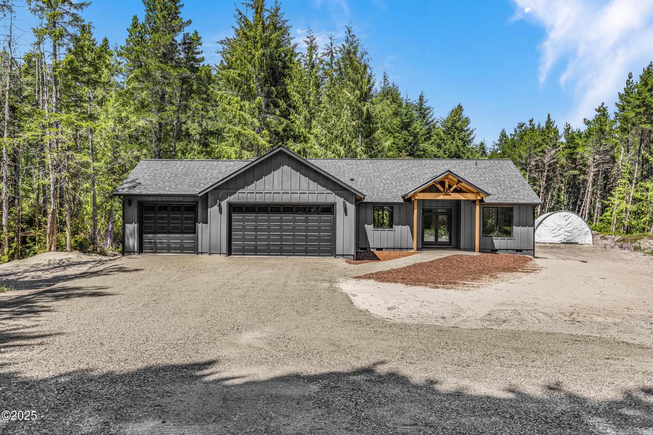 88390 Bellevue Drive - Photo 1