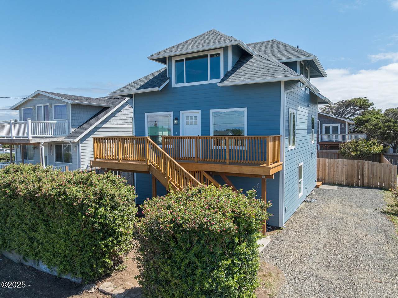 1017 Elizabeth Street - Photo 1