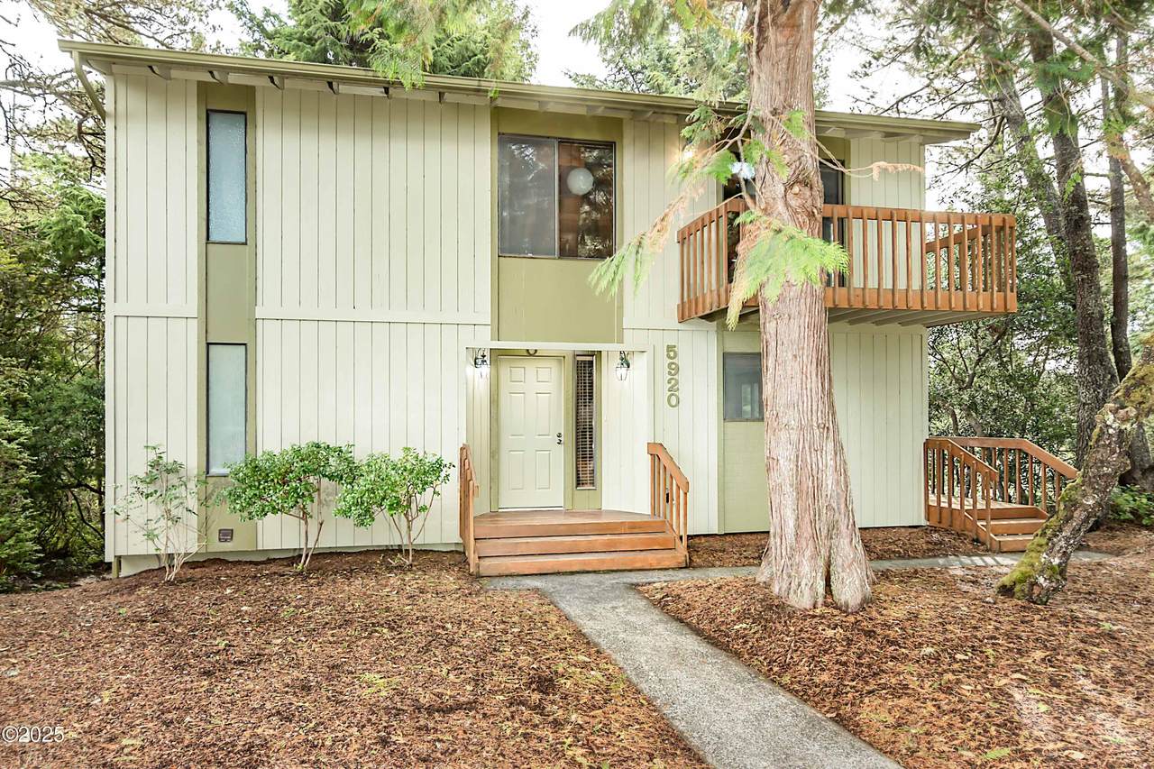 5920 La Plaza Place - Photo 1