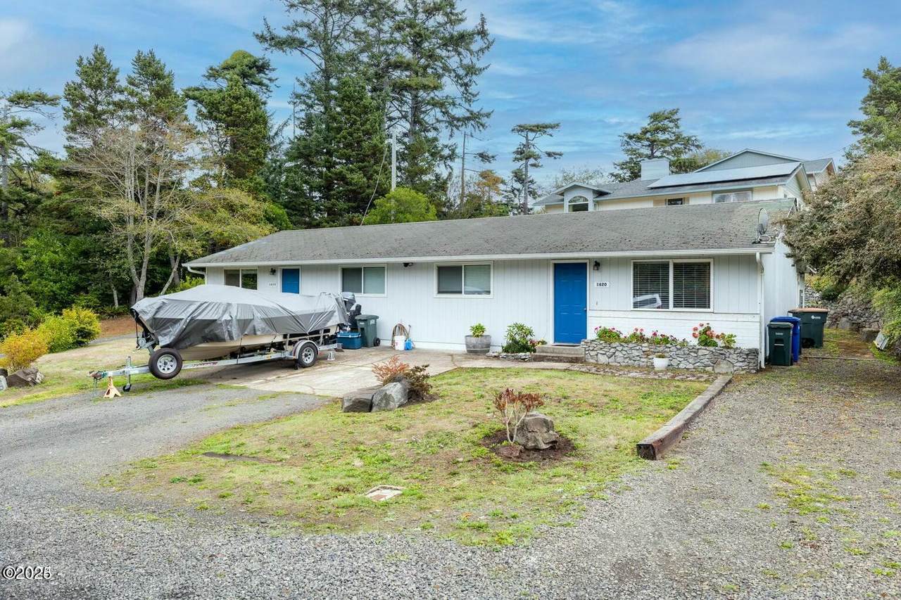 1620/1630 Nye Street - Photo 1