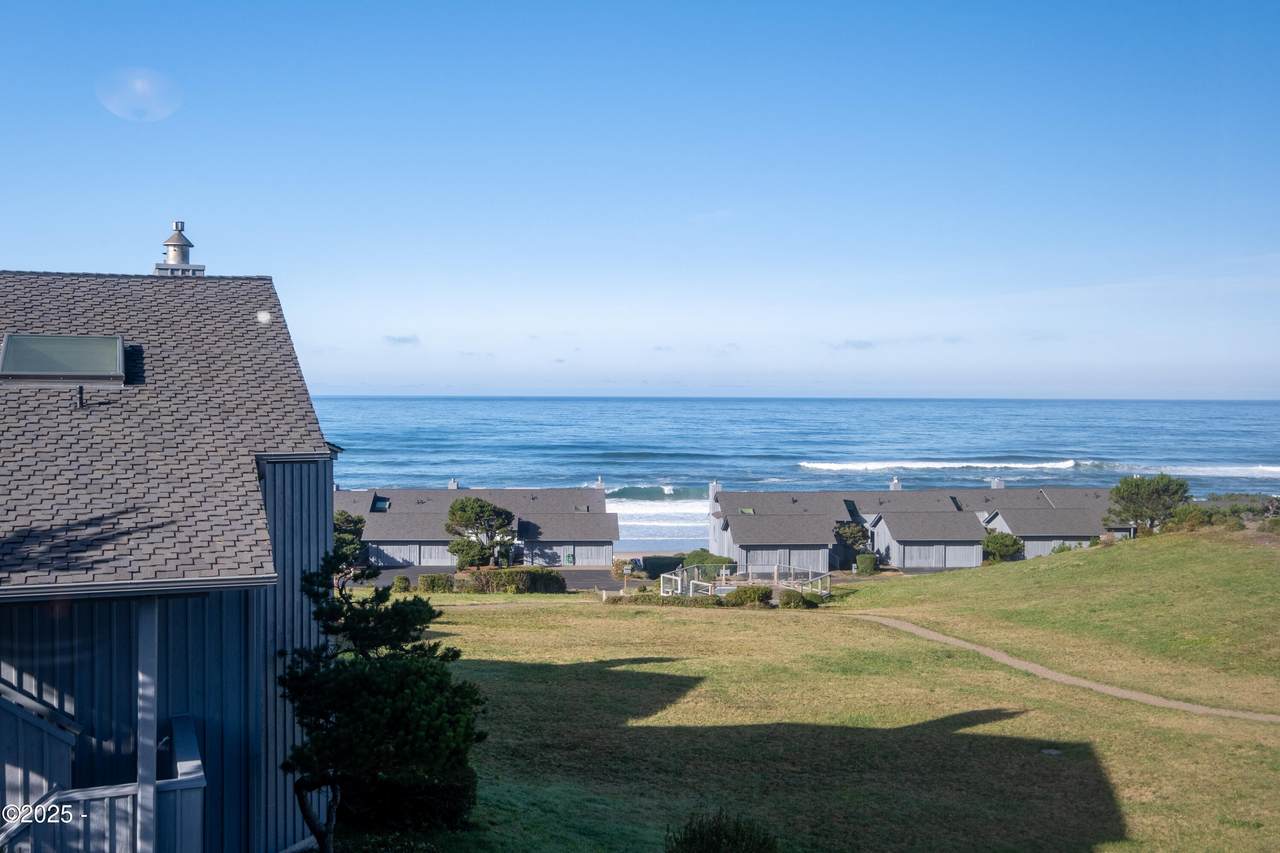 4175 Highway 101 - Photo 1