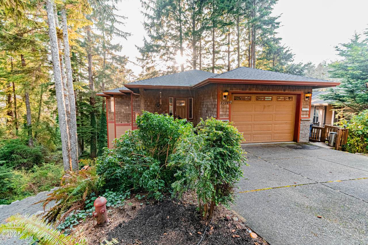 2278 Hotspur Lane - Photo 1