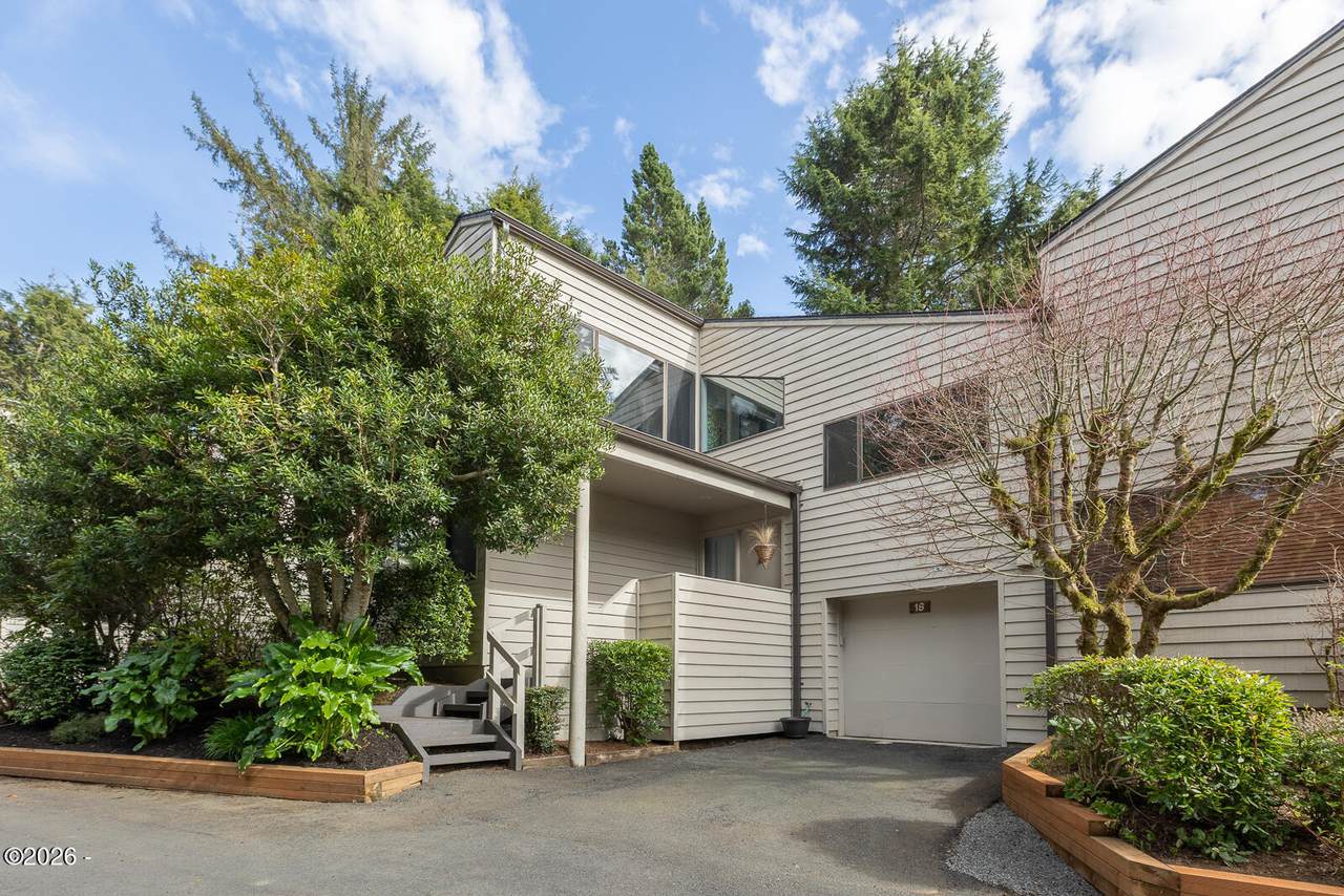 600 Island Drive - Photo 1