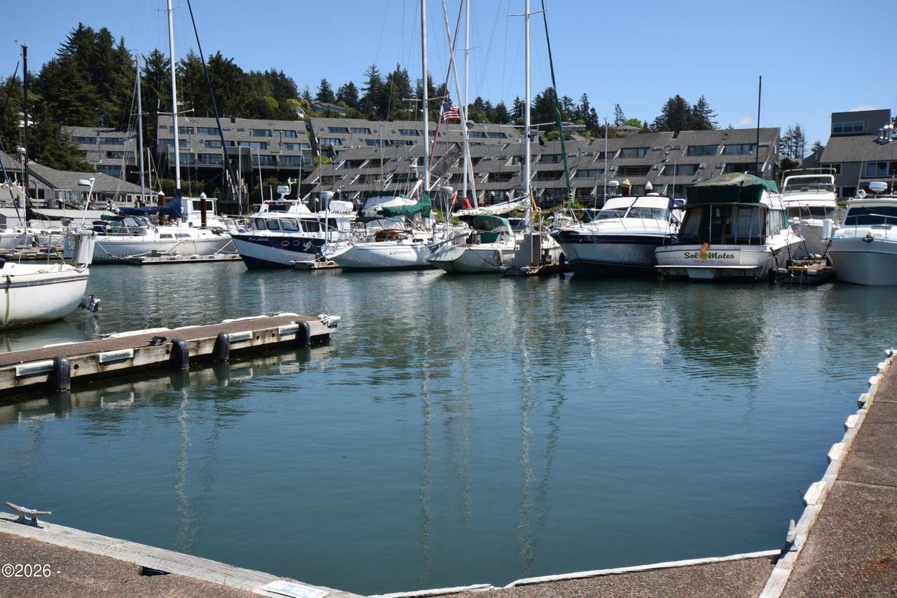 1000 Bay Boulevard - Photo 1