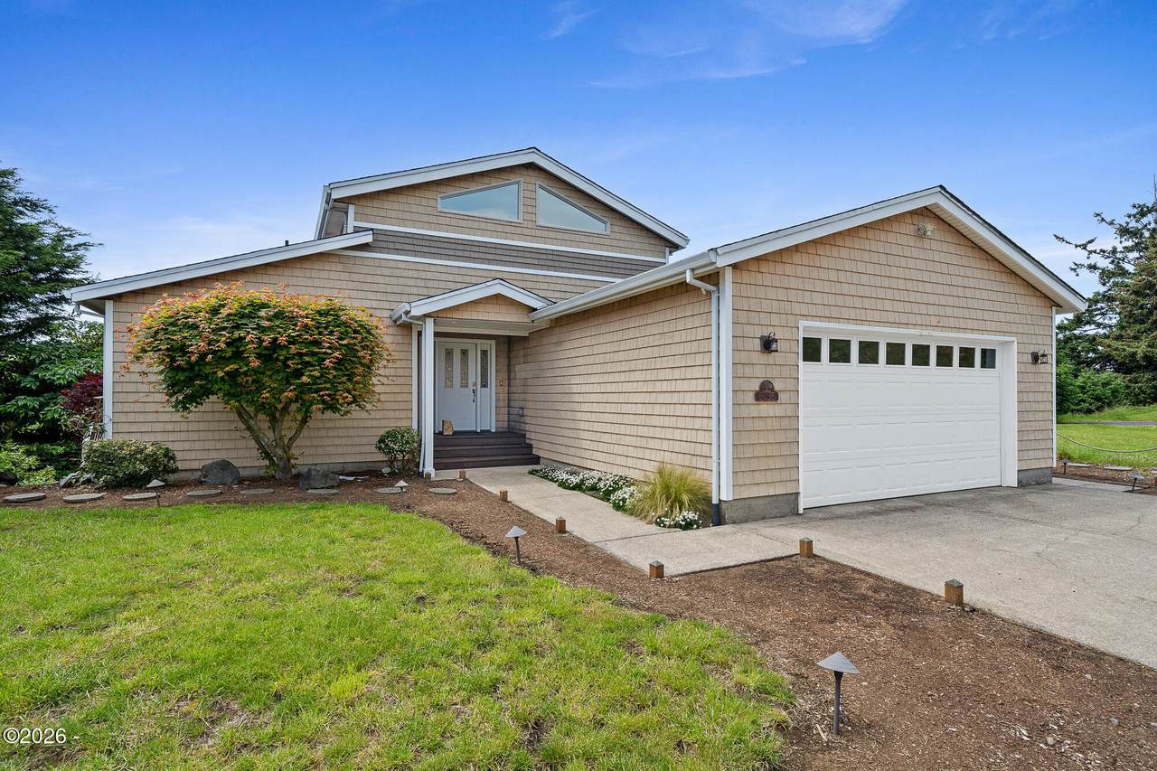 5035 South Ridge Dr - Photo 1