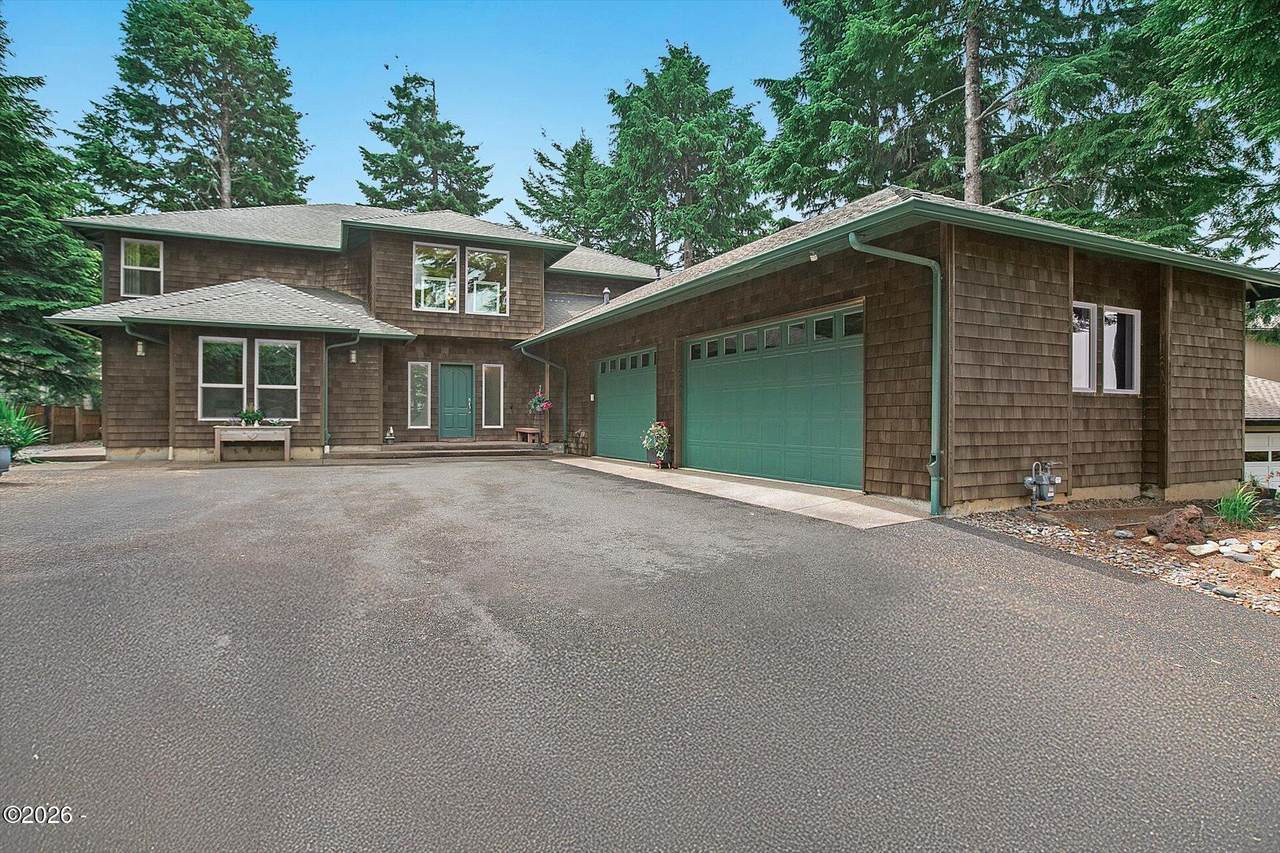 426 Surfview Drive - Photo 1