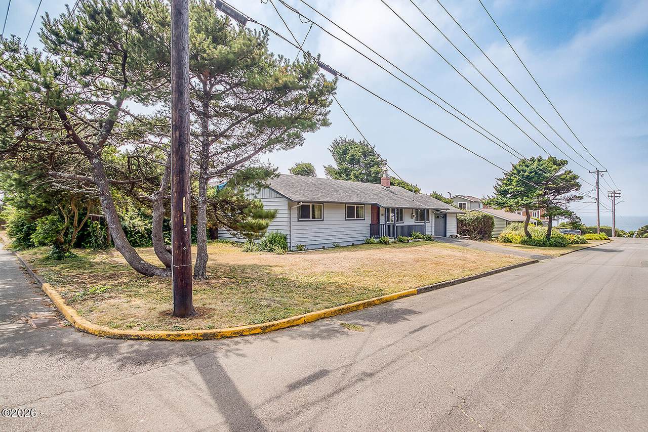 507 12th Street - Photo 1
