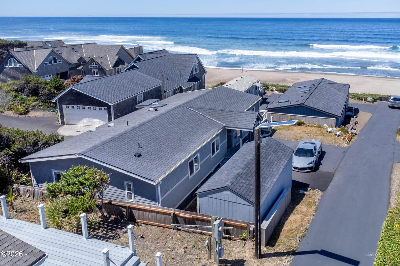 4875 N Hwy 101 - Photo 1