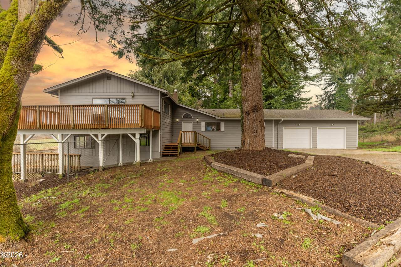 1484 Yasek Loop - Photo 1
