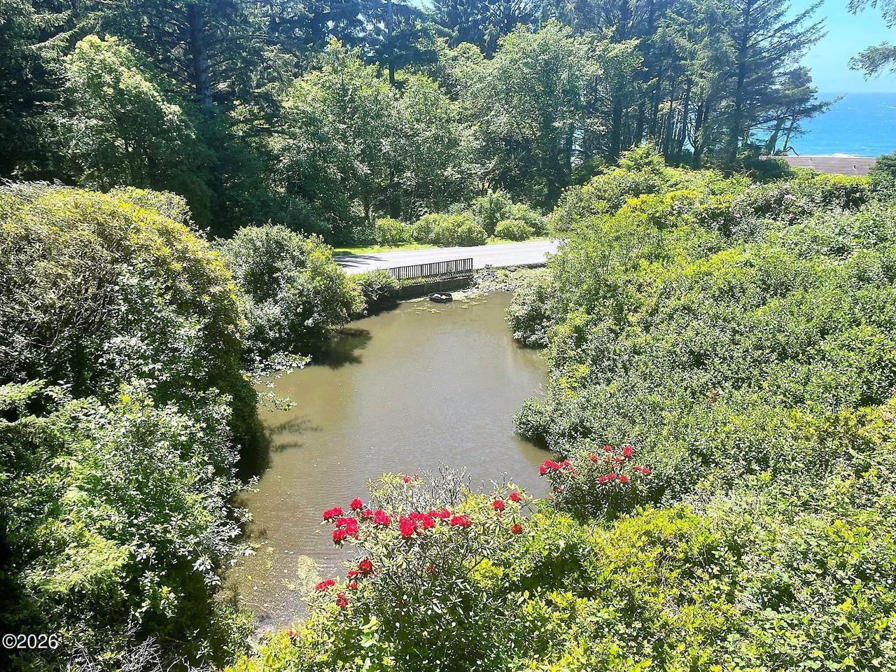 301 Otter Crest Drive - Photo 1