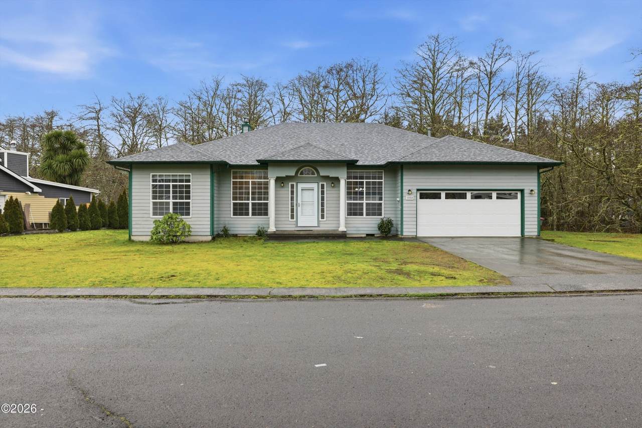 1050 Peacock Street - Photo 1