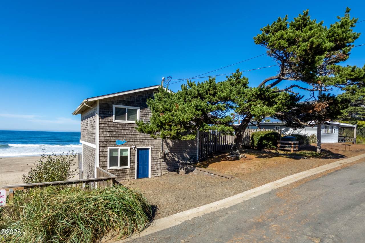 7115 Neptune Avenue - Photo 1