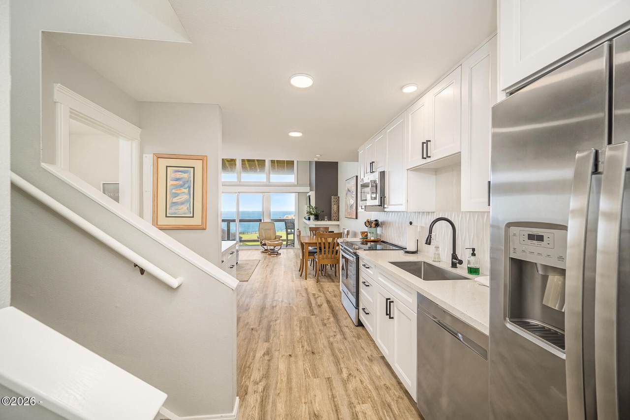 301 Otter Crest Drive - Photo 1