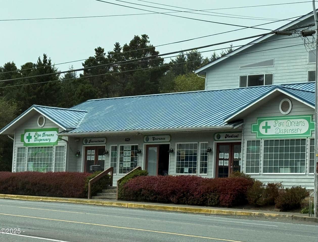 1745 Hwy 101 - Photo 1