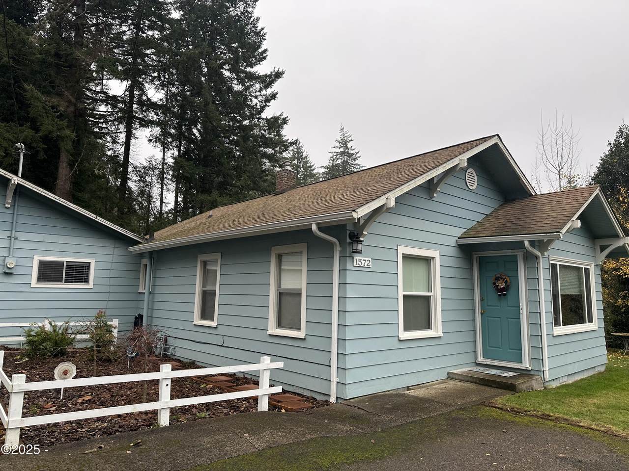 1572 Arcadia Drive - Photo 1