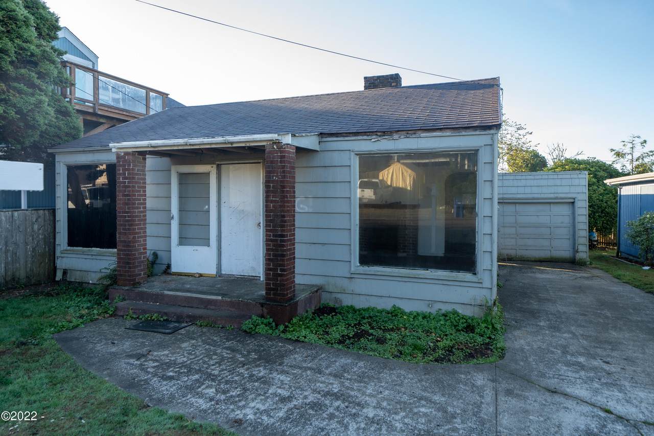 1734 13th St - Photo 1