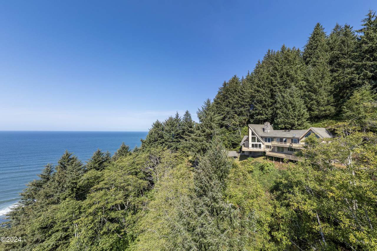 94515 Highway 101 - Photo 1