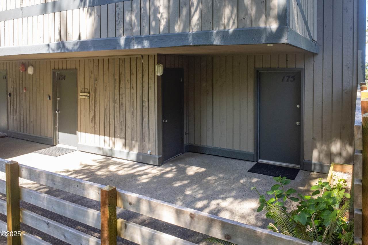 301 Otter Crest Drive - Photo 1