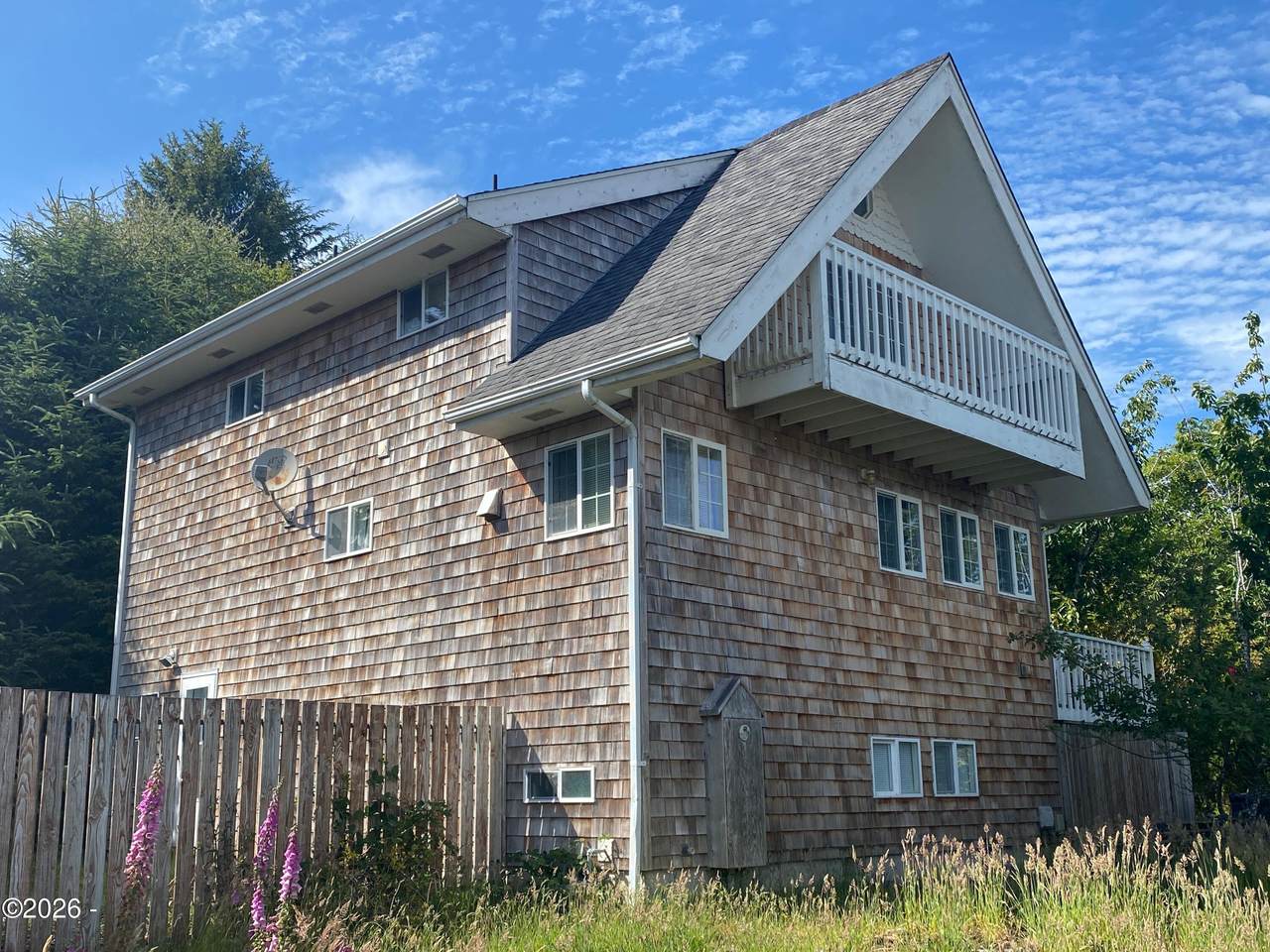 1017 Lake Drive - Photo 1