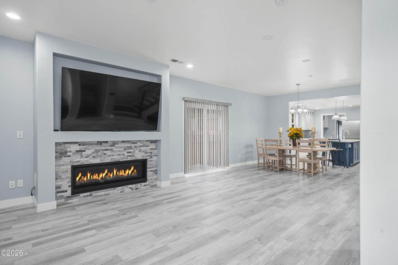 https://bt-photos.global.ssl.fastly.net/lincolnco/1280_boomver_2_26-2556-2.jpg