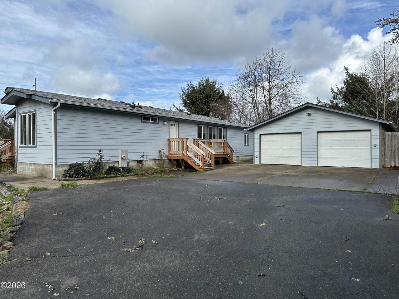 853 Siletz River Drive - Photo 1