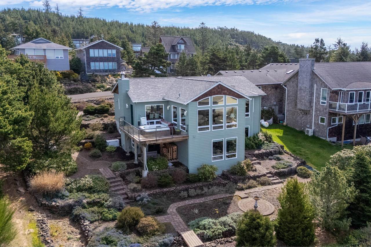 900 Bearberry Lane - Photo 1