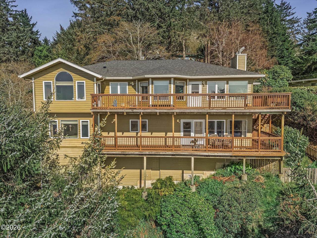 407 King Street - Photo 1