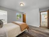 560 Siletz River Dr - Photo 27