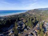 5294 Voyage Avenue - Photo 43