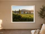 39095 U.S. 101 - Photo 13
