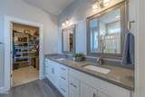 5294 Voyage Avenue - Photo 32