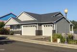 5294 Voyage Avenue - Photo 43