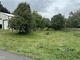 853 Siletz River Drive - Photo 45