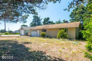 2006 Oceanview Dr - Photo 1