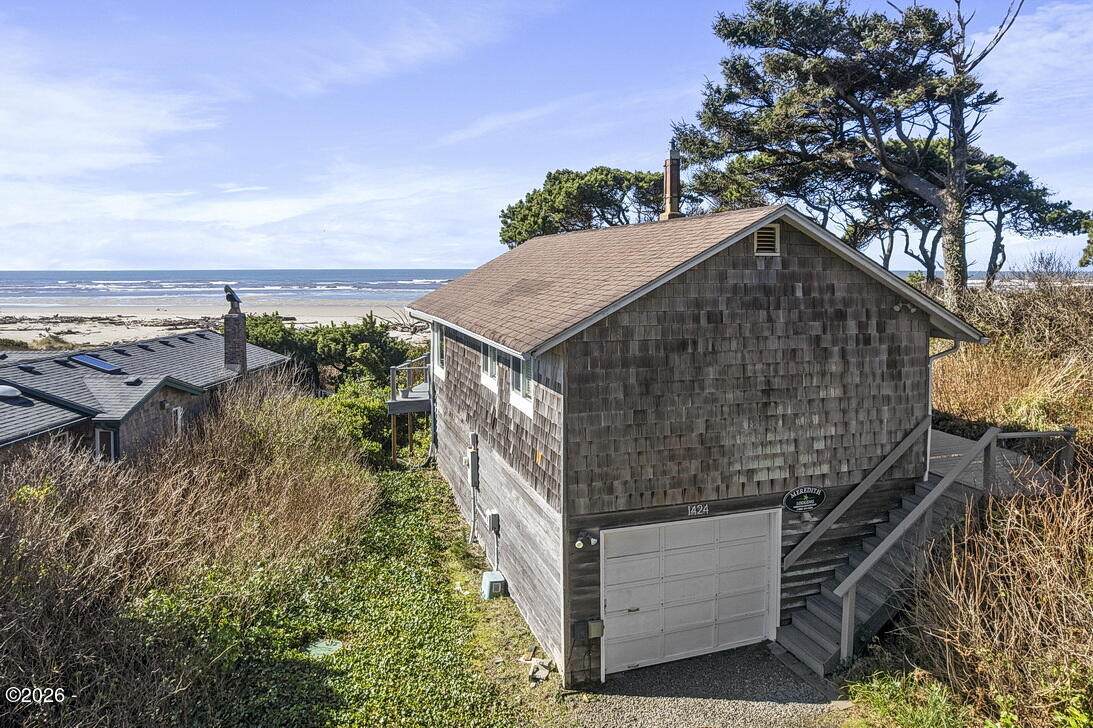 1424 Seawoods Ter - Photo 1