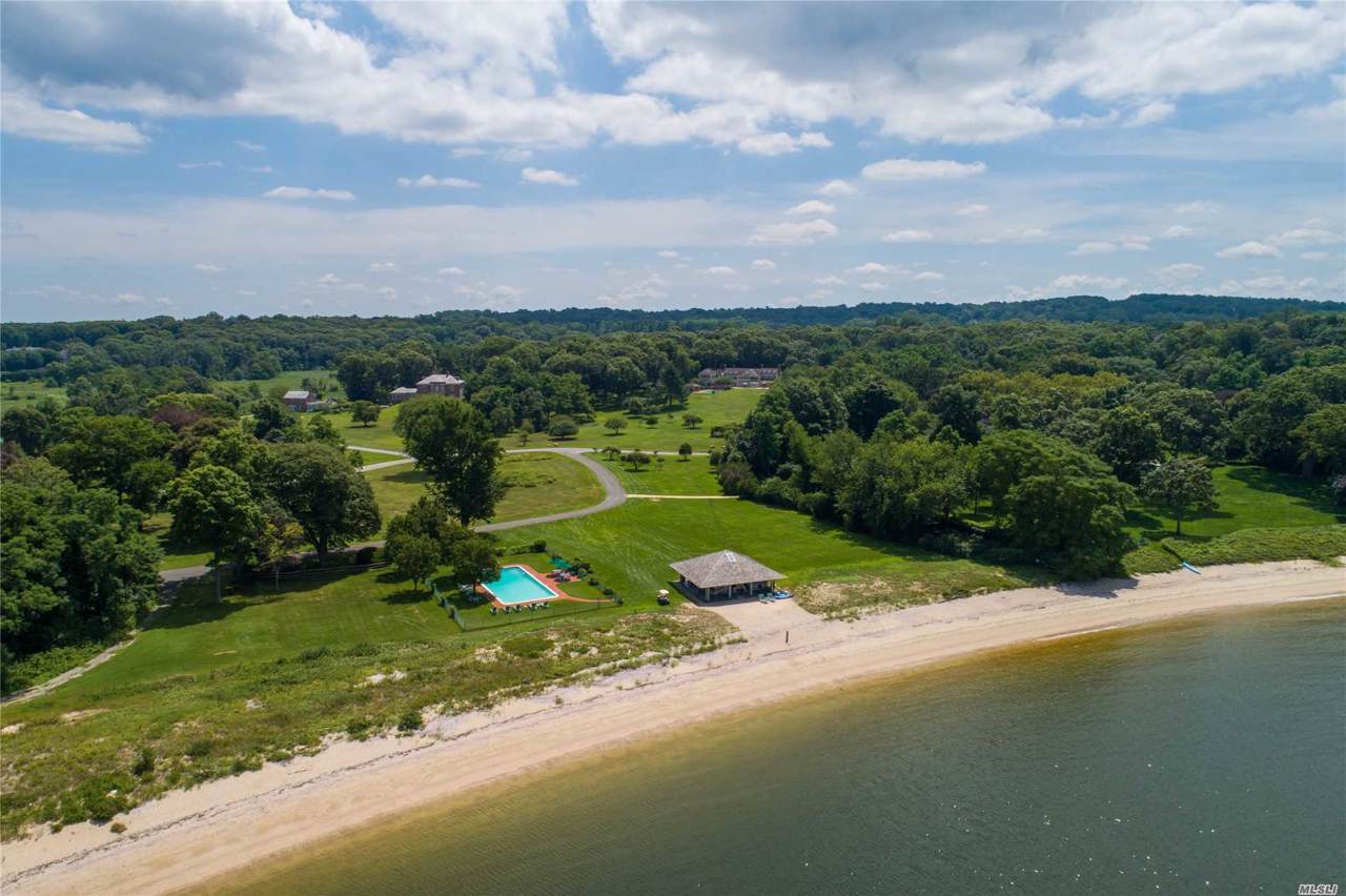 52 Peacock Ln - Photo 1
