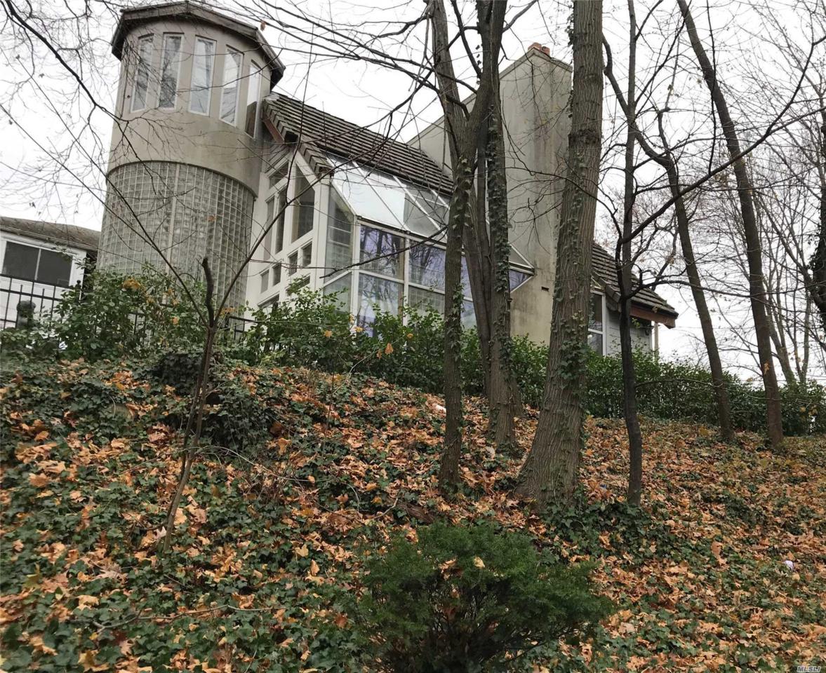 100 15th Ave - Photo 1