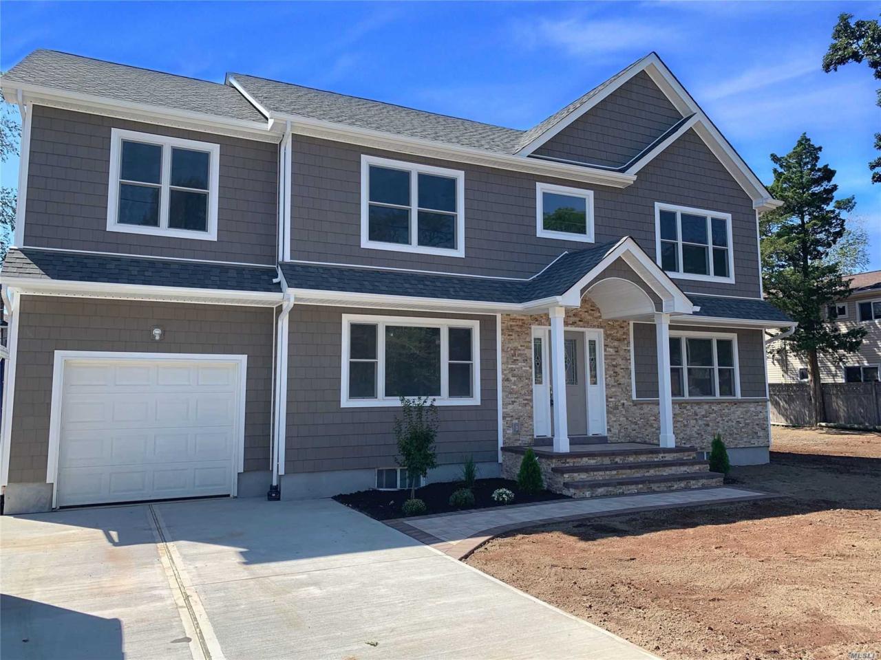 710 Merrick Ave - Photo 1