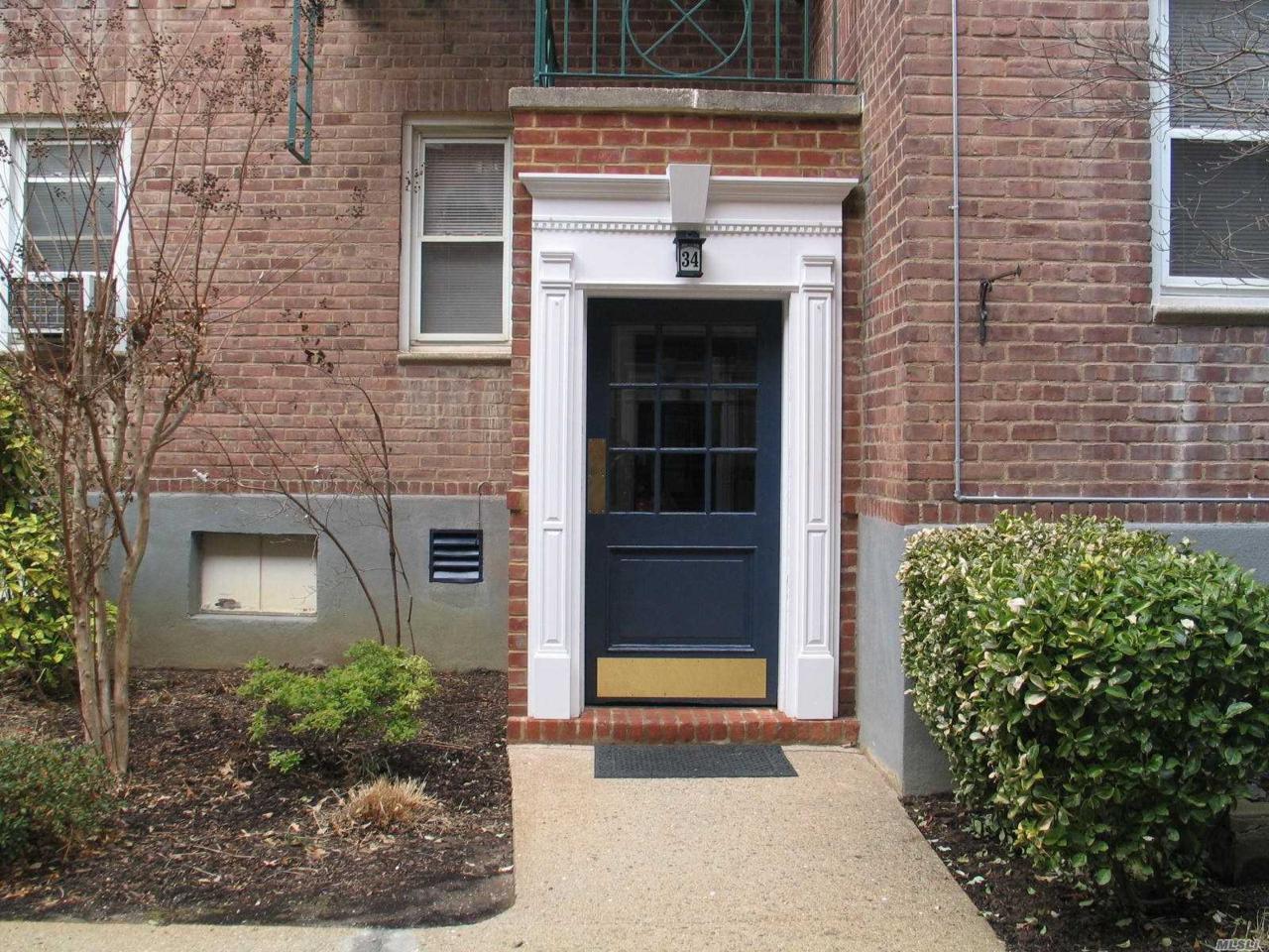 34 Cathedral Ave - Photo 1