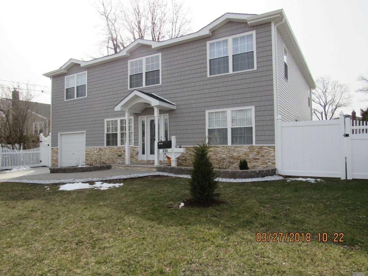 255 Montgomery Ave - Photo 1