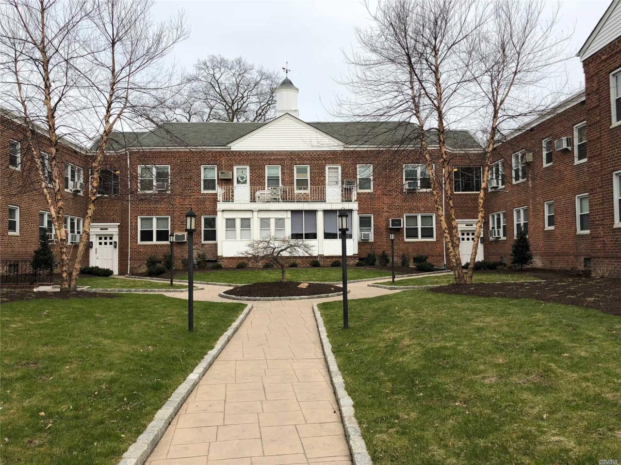 1395 Broadway - Photo 1