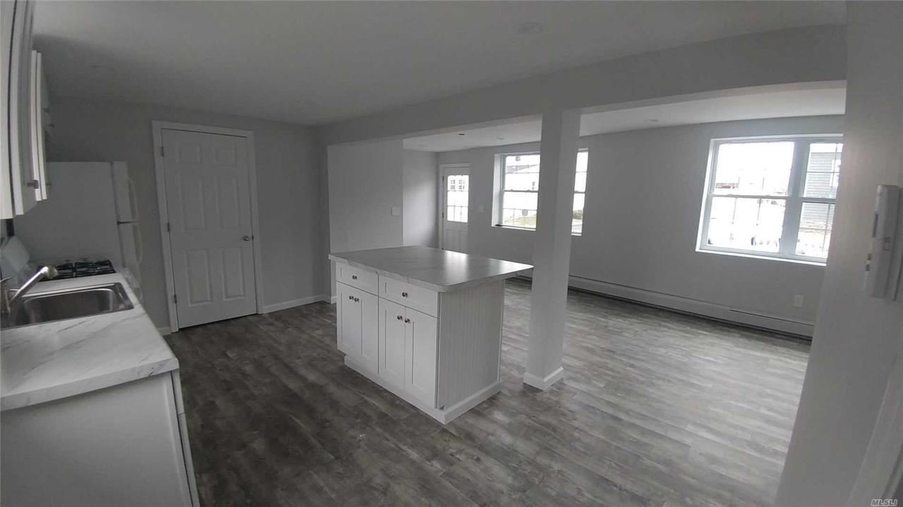 61 Green St - Photo 1
