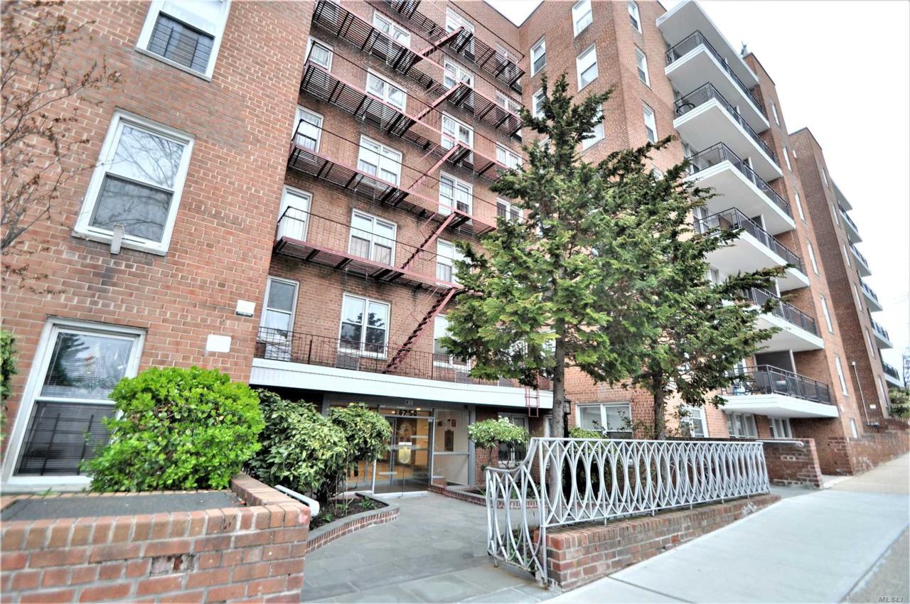 67-50 Thornton Pl - Photo 1